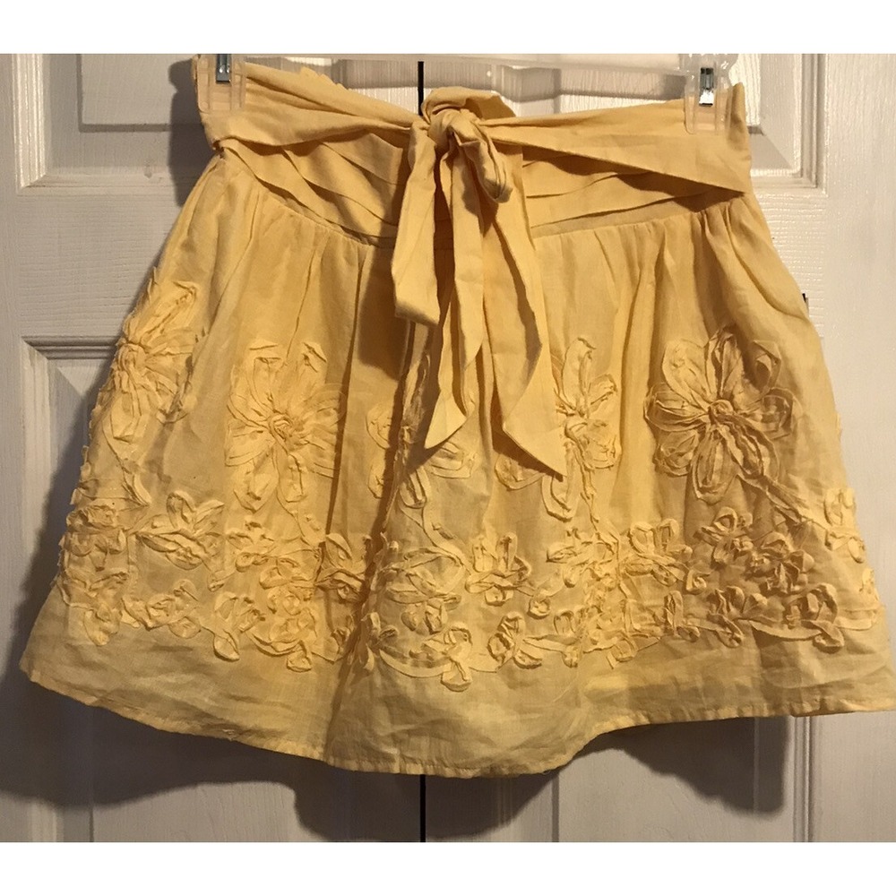Takara Yellow Skirt 3d Flowers NWT Size 7 mini y2k
